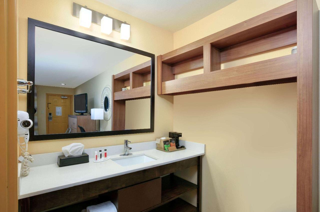 Days-Inn By Wyndham Batesville Ar Zewnętrze zdjęcie