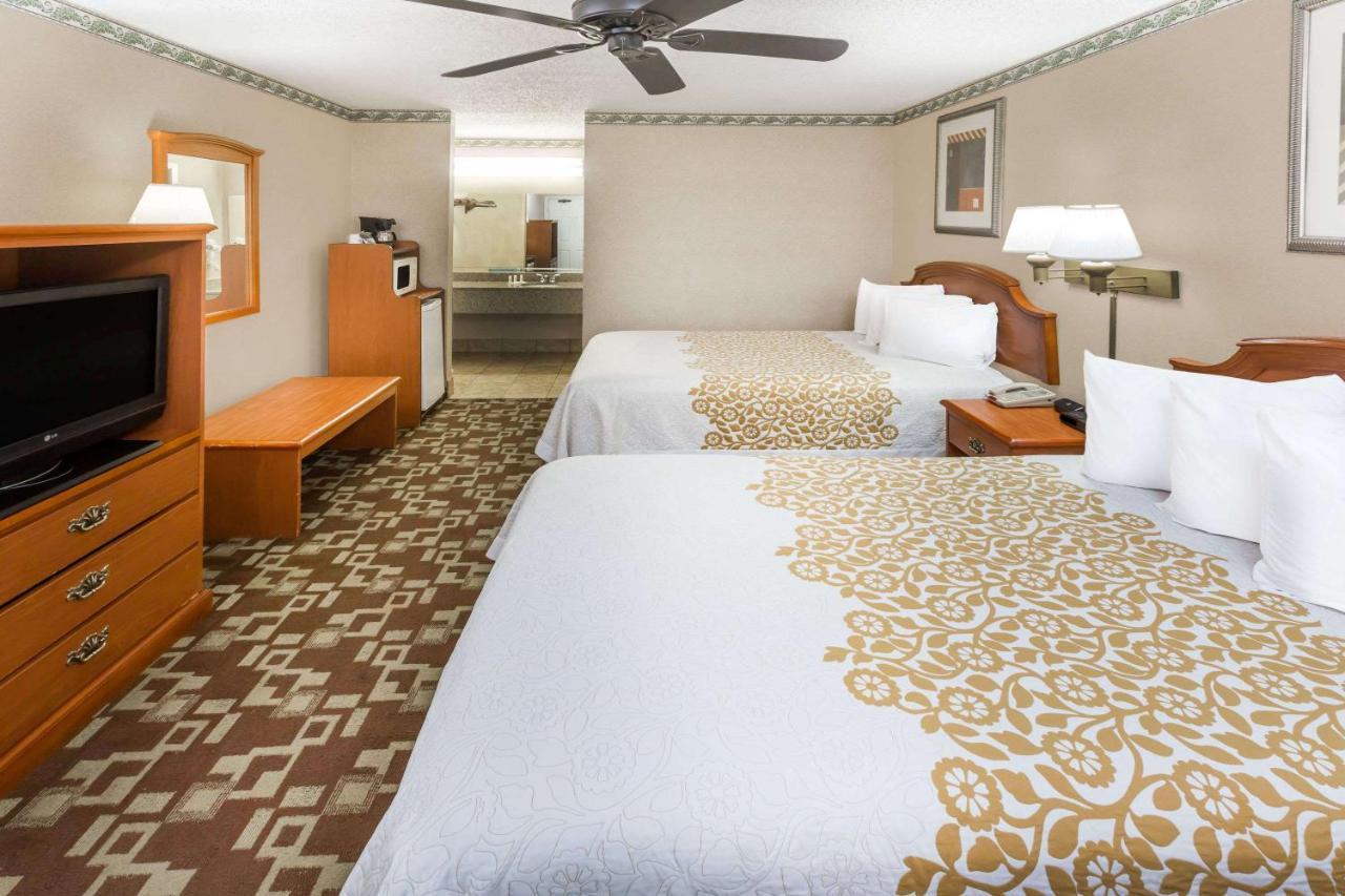 Days-Inn By Wyndham Batesville Ar Zewnętrze zdjęcie