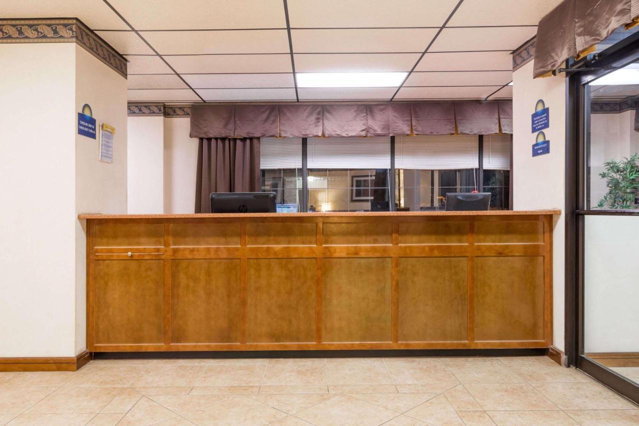 Days-Inn By Wyndham Batesville Ar Zewnętrze zdjęcie