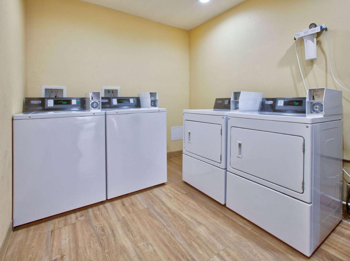 Days-Inn By Wyndham Batesville Ar Zewnętrze zdjęcie