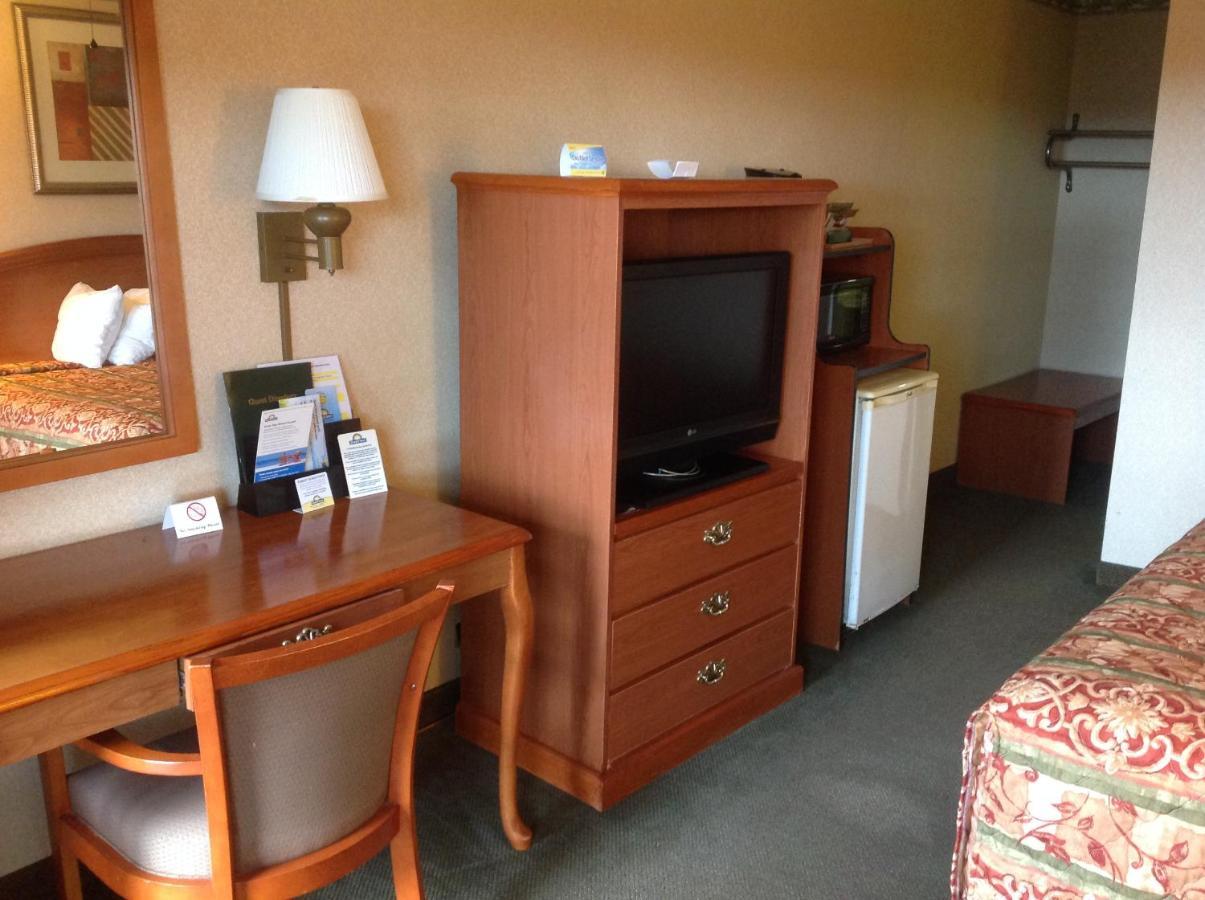 Days-Inn By Wyndham Batesville Ar Zewnętrze zdjęcie